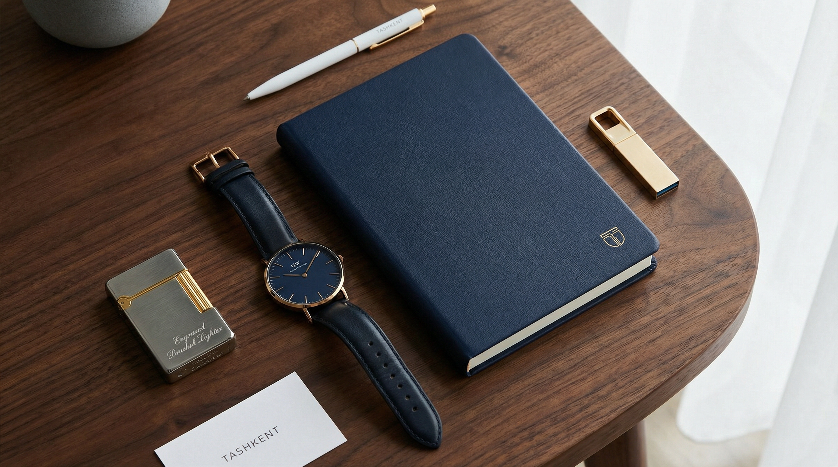 B2B korporativ sovg'a tanlash: HR va marketing uchun qo'llanma | Graver Studio